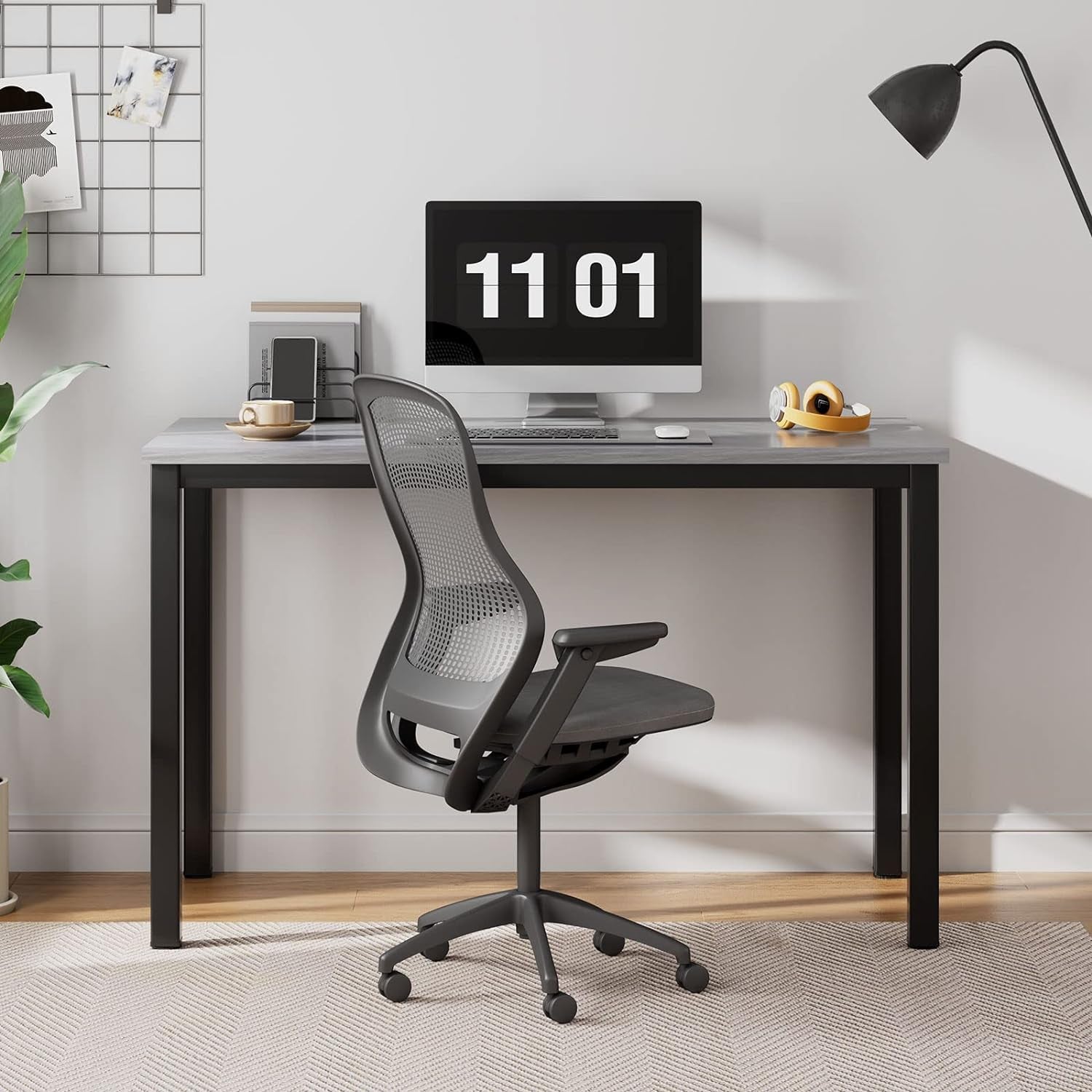 Small Desk, 39.4 Inches Sturdy Writing Desk for Small Spaces, Small Computer Desk Teens Desk Study Table Laptop Desk Home Ofice Desk, Black Metal Frame, Grey